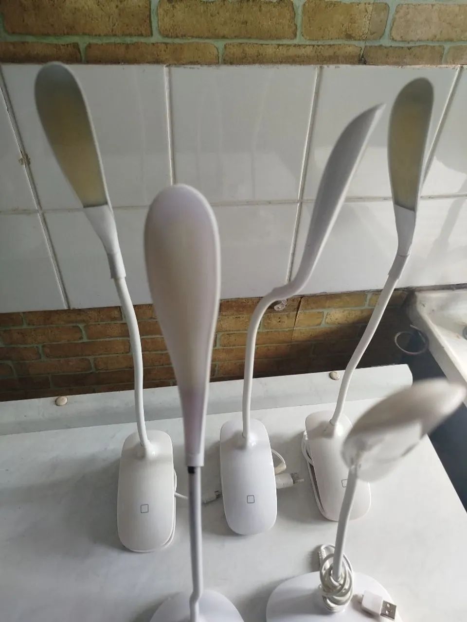 Luminárias de mesa usb led branco  - Foto 3