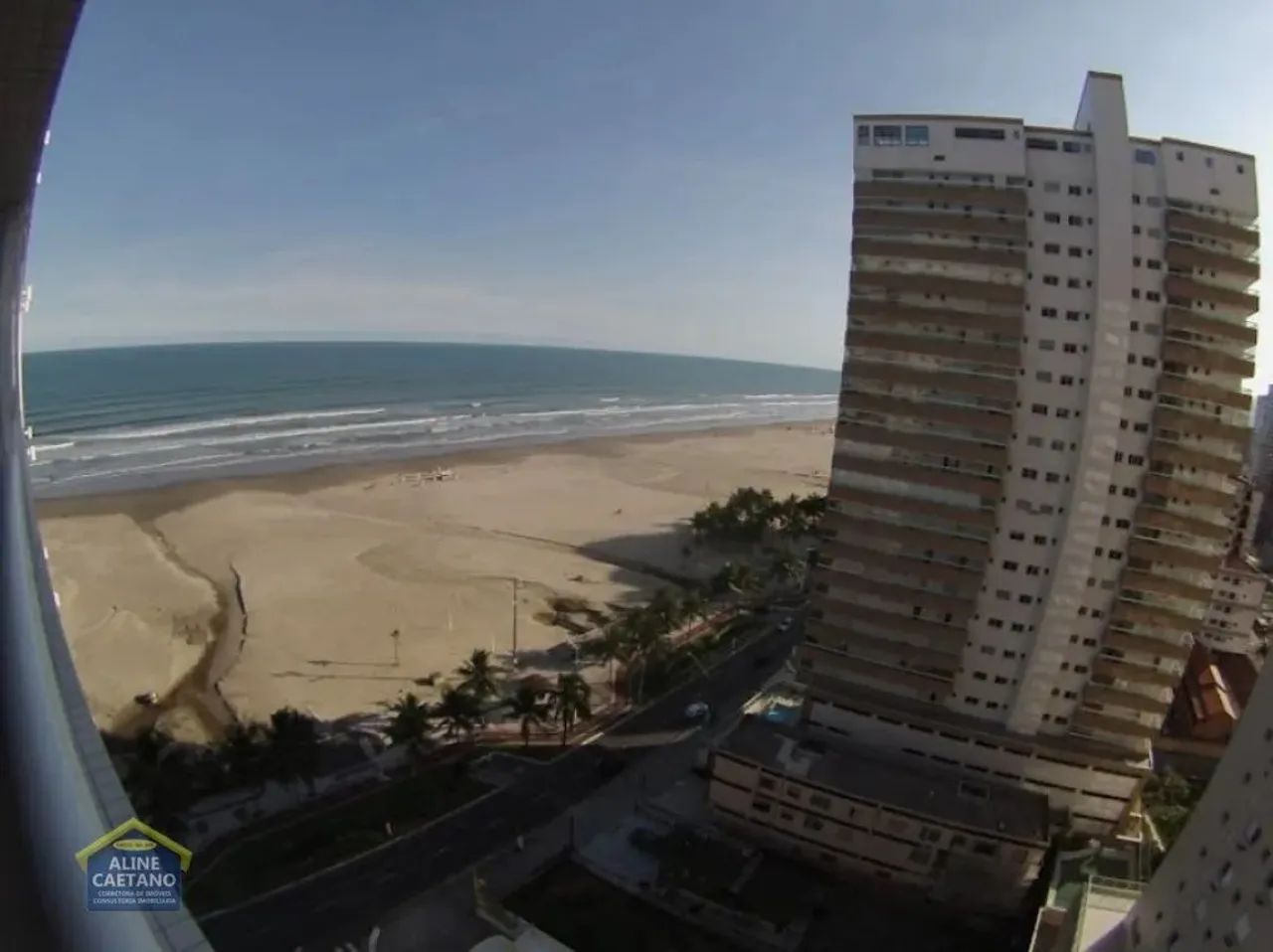 Frente Mar  Apto 02 suítes, 02 vagas, piscina na Cobertura c/ Entrada de 495 mil