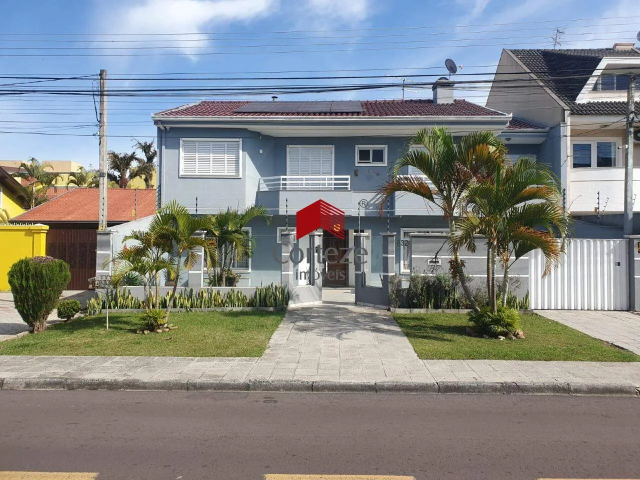 Sobrado com 310m² 5 quartos, à venda, no bairro Jardim das Américas em Curitiba
