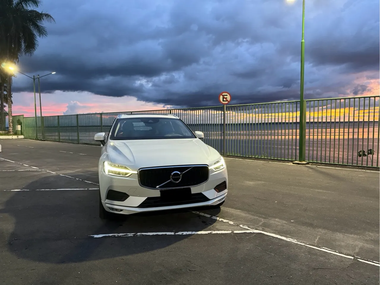 VOLVO XC60 BLINDADA CARBON