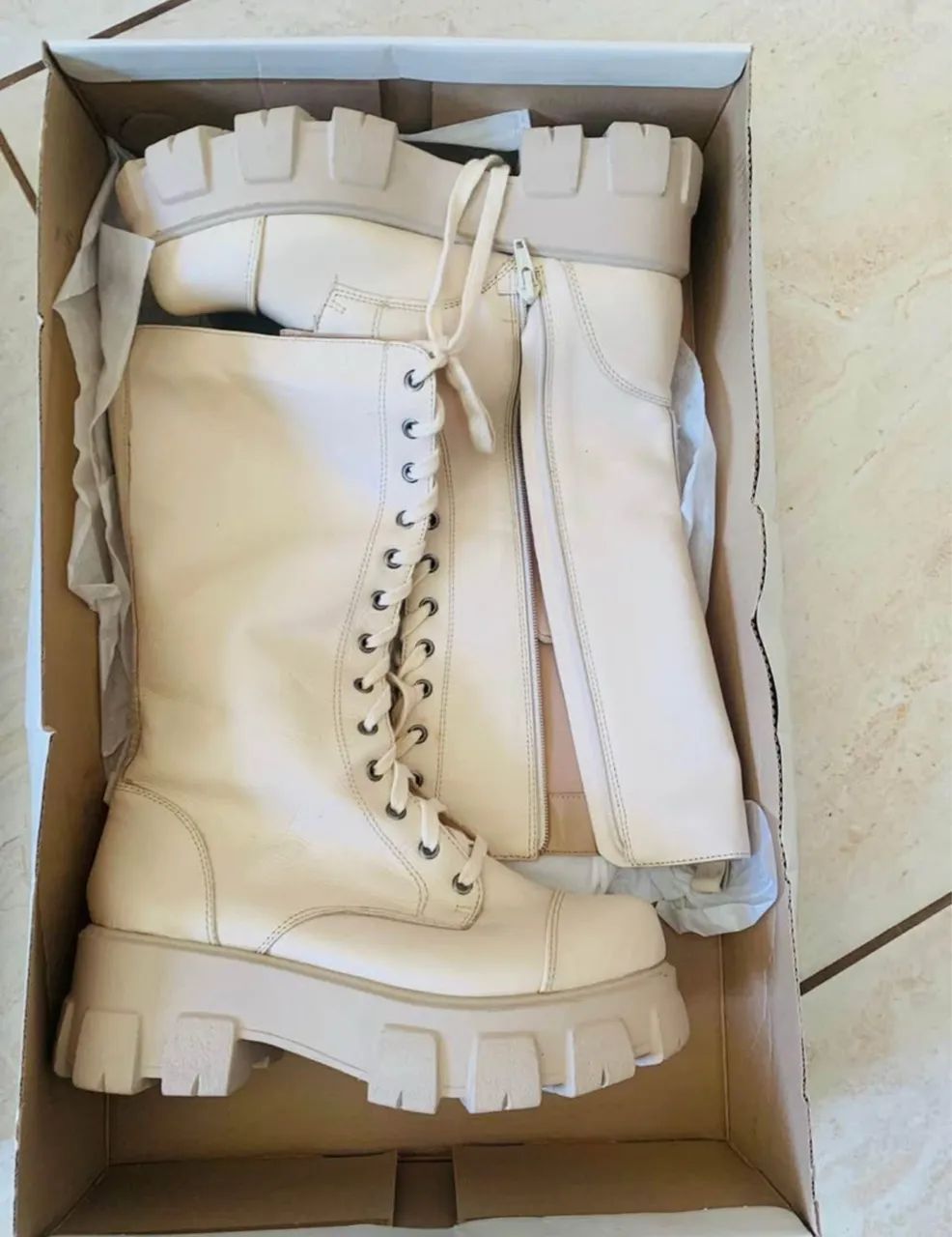 Coturno off white 37 em couro  - Foto 2