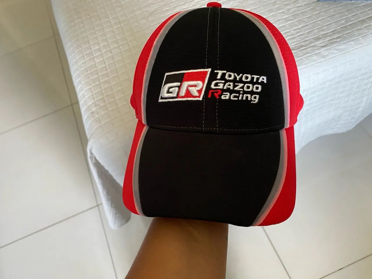 Boné original da corrida de fórmula 1 Gazzo no Japão ?  - Foto 3