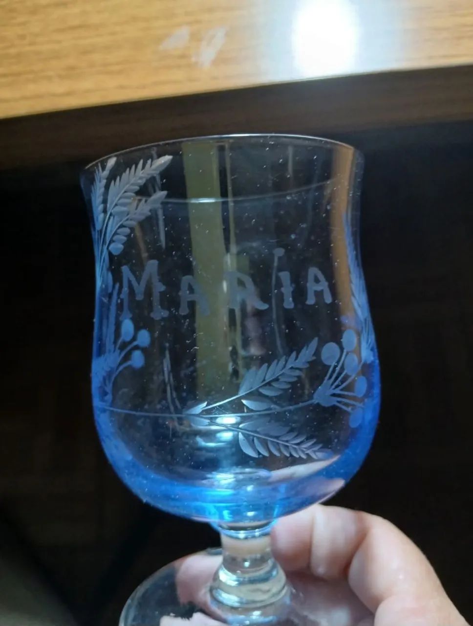 Taça de Cristal Azul com Detalhes Gravados - Foto 2