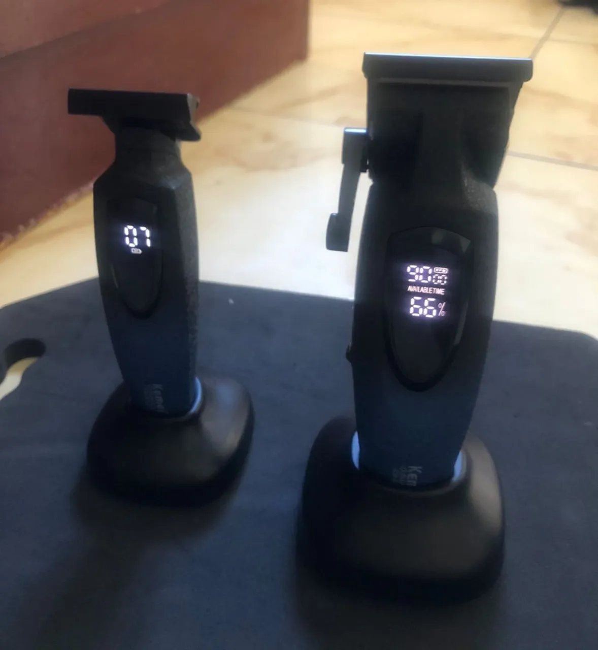 Máquina de Corte de Cabelo Profissional