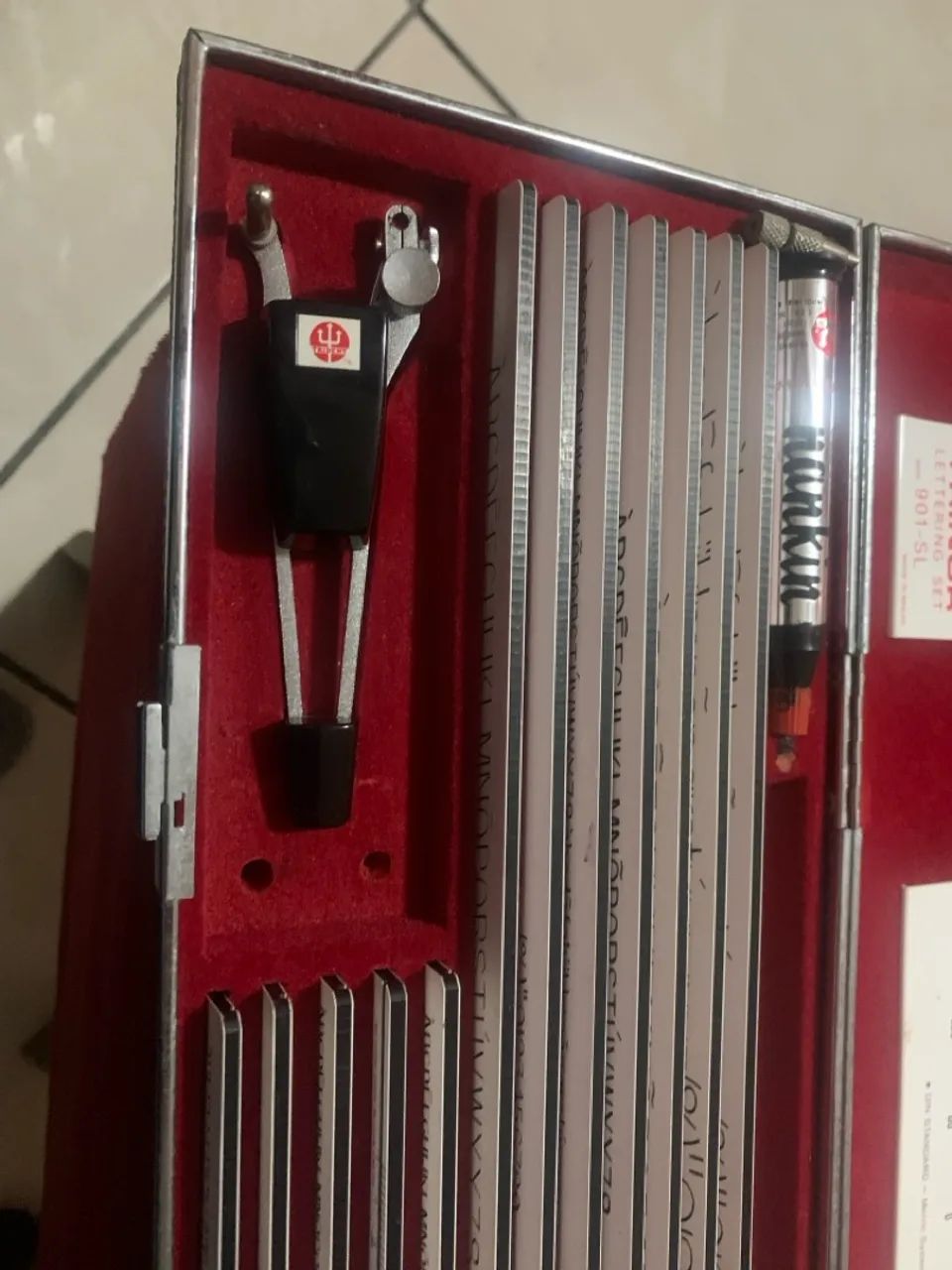 Leia descrição. Normógrafo impecável