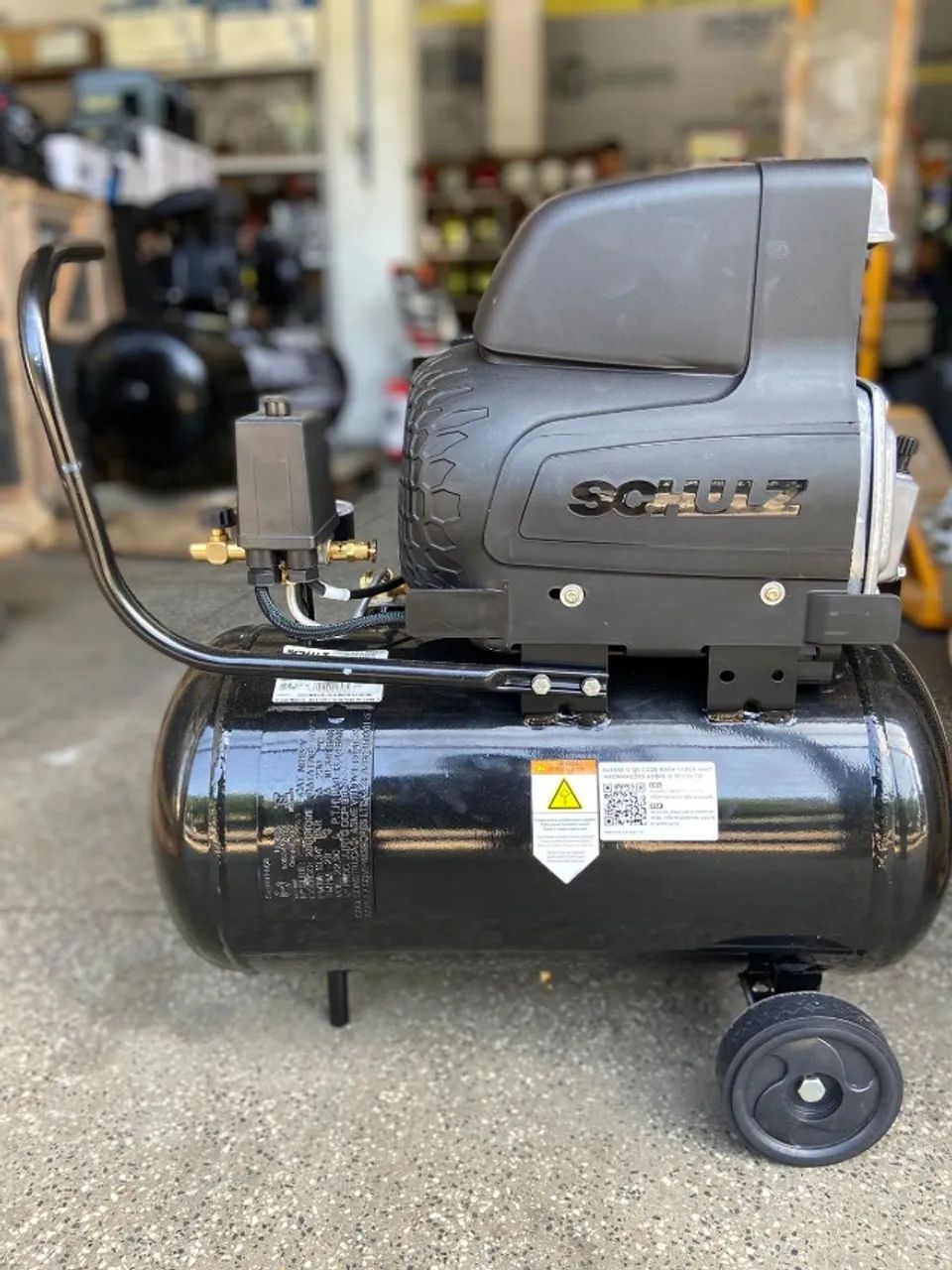 Compressor com rodinha 25 Litros Schulz Pratiko - Foto 4