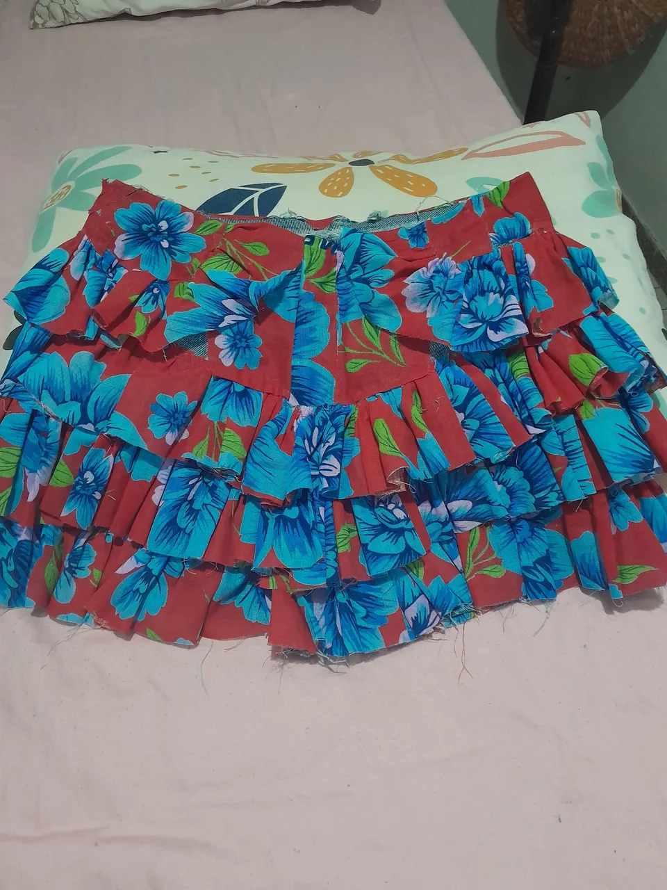 Vendo short saia jeans todo revestido na chita