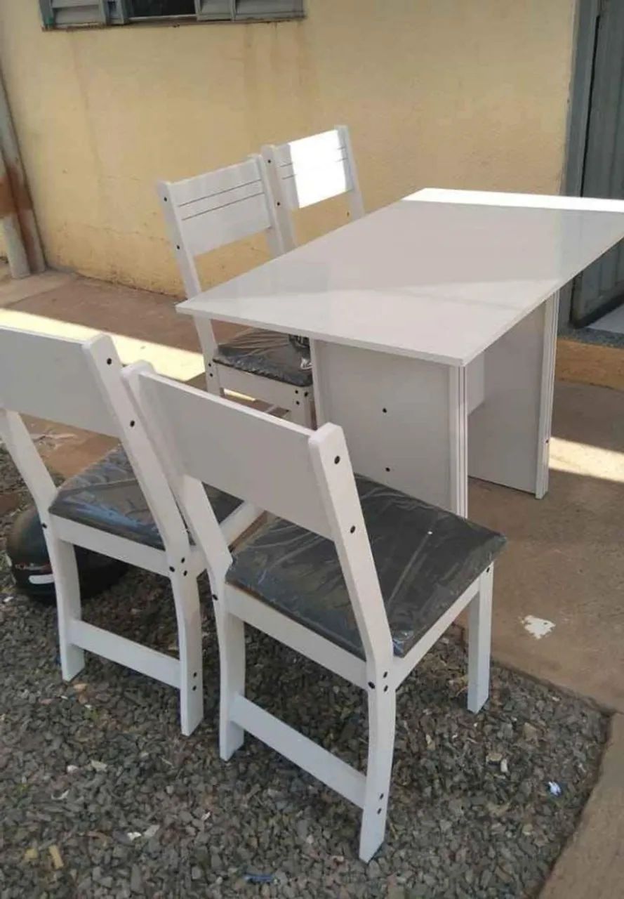 Mesa de Jantar 4 Cadeiras Tampo de MDF (Novo) Entrega Grátis! 