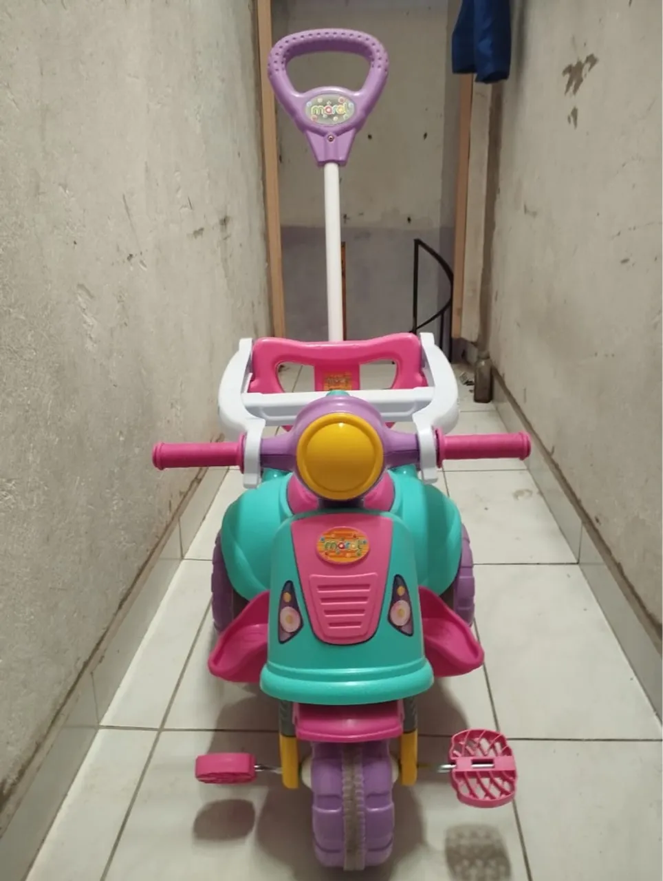 Triciclo Infantil com Haste de Empurrar - Novo!