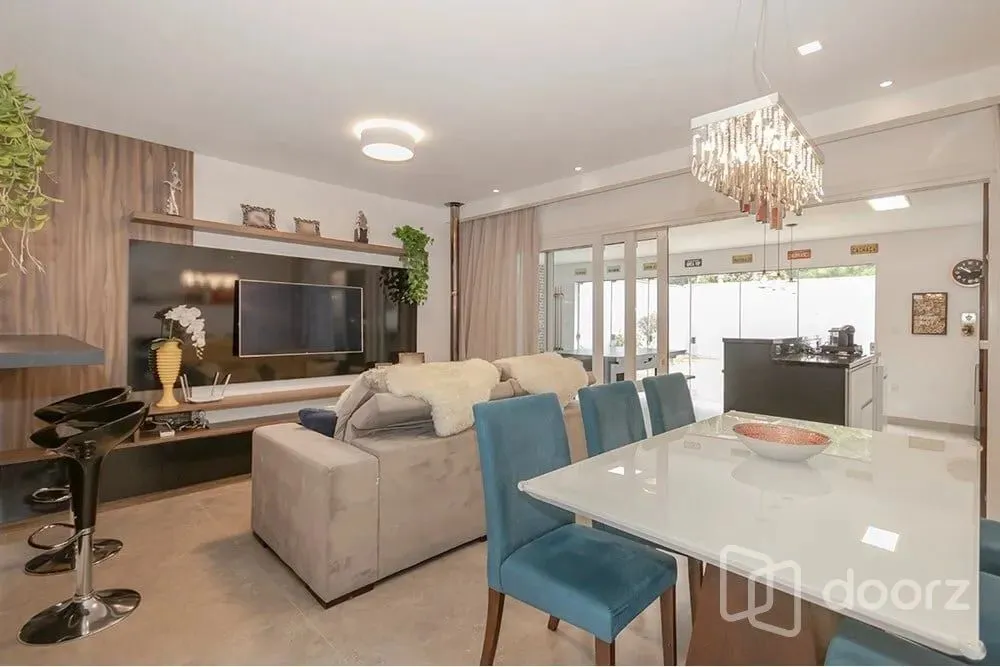 Imóvel na José Elias Flores com 3 dormitórios e 170m²