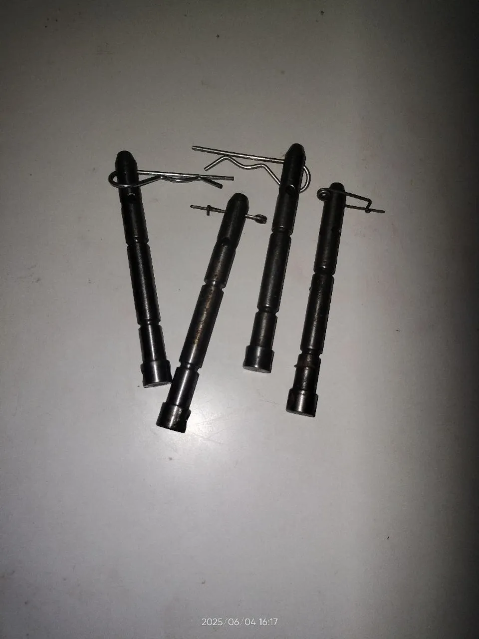 Pinos de travamentos diversos