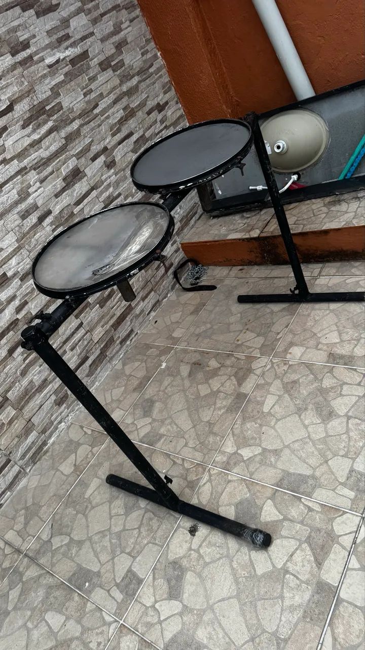 Vendo ou troco par de surdos de percussão . - Foto 2