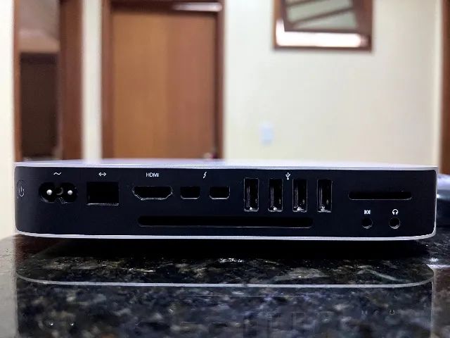 Mac Mini 2014 i5 / 8GB / 240GB / Teclado e mouse - Computadores e