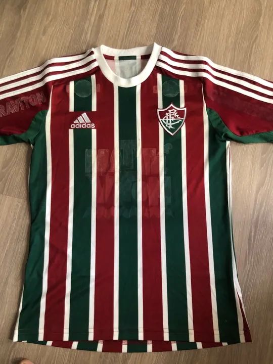 CAMISA FLUMINENSE COM COLA DO ADESIVO QUE DESCOLOU  TAMANHO P - Foto 2