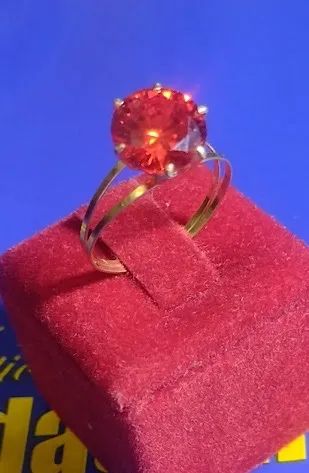 Anel Debutante Solitário Ouro 18 Kilates 2.5 Gramas Pedra Zircônia Laranja 10 mm Pedra Gra