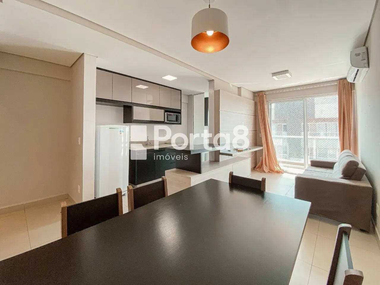 Viva com Estilo e Conforto: Apartamento Mobiliado no Condomínio Vila Gimenes com Vista Pan