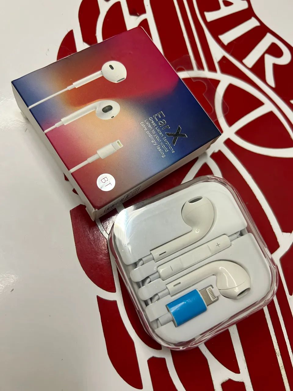 Fone de Ouvido Com Fio Branco Estereo  Microfone Controle de Volume P2  Iphone  - Foto 4