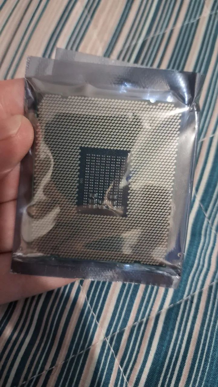 Processador Intel Xeon E5-2630 v4 80w 10 Núcleos 20 Threads Clock 2.2GHz Turbo 3.1GHz  - Foto 4