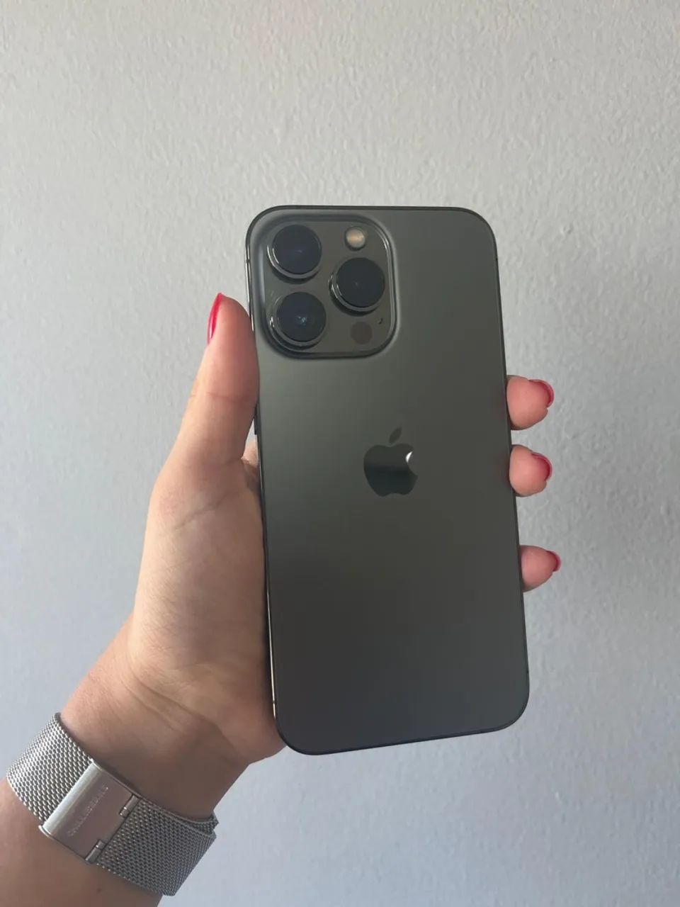 Carcaça completa do IPhone 13 pro.