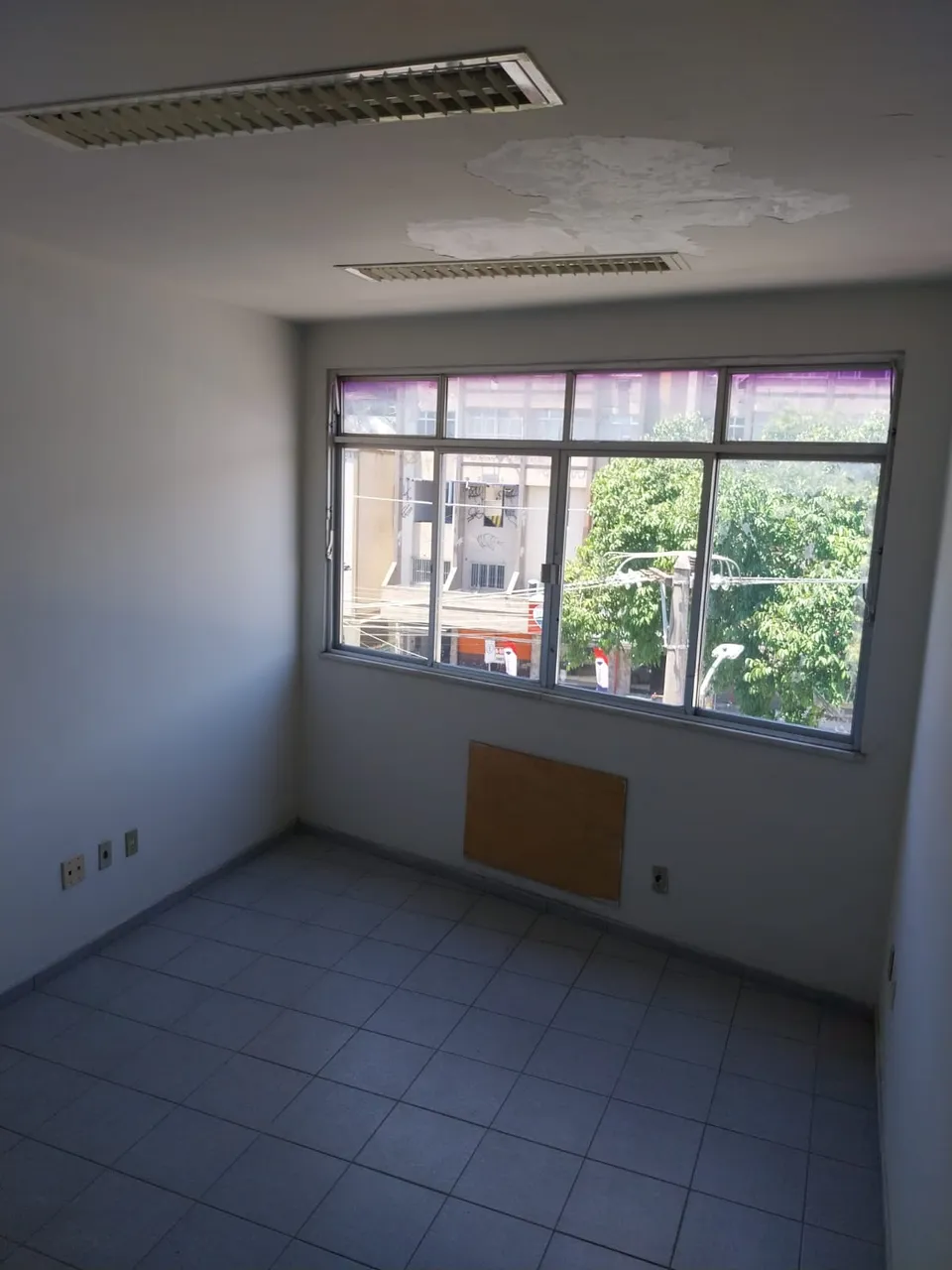 Sala para aluguel com banheiro em Cacuia - Ilha do Governador- Rio de Janeiro - RJ