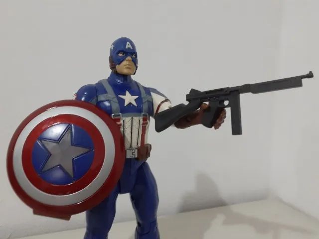 Boneco Capitão América 2011 Hasbro com 10 " com efeito de som e luz  R$ 120,00 - Foto 2