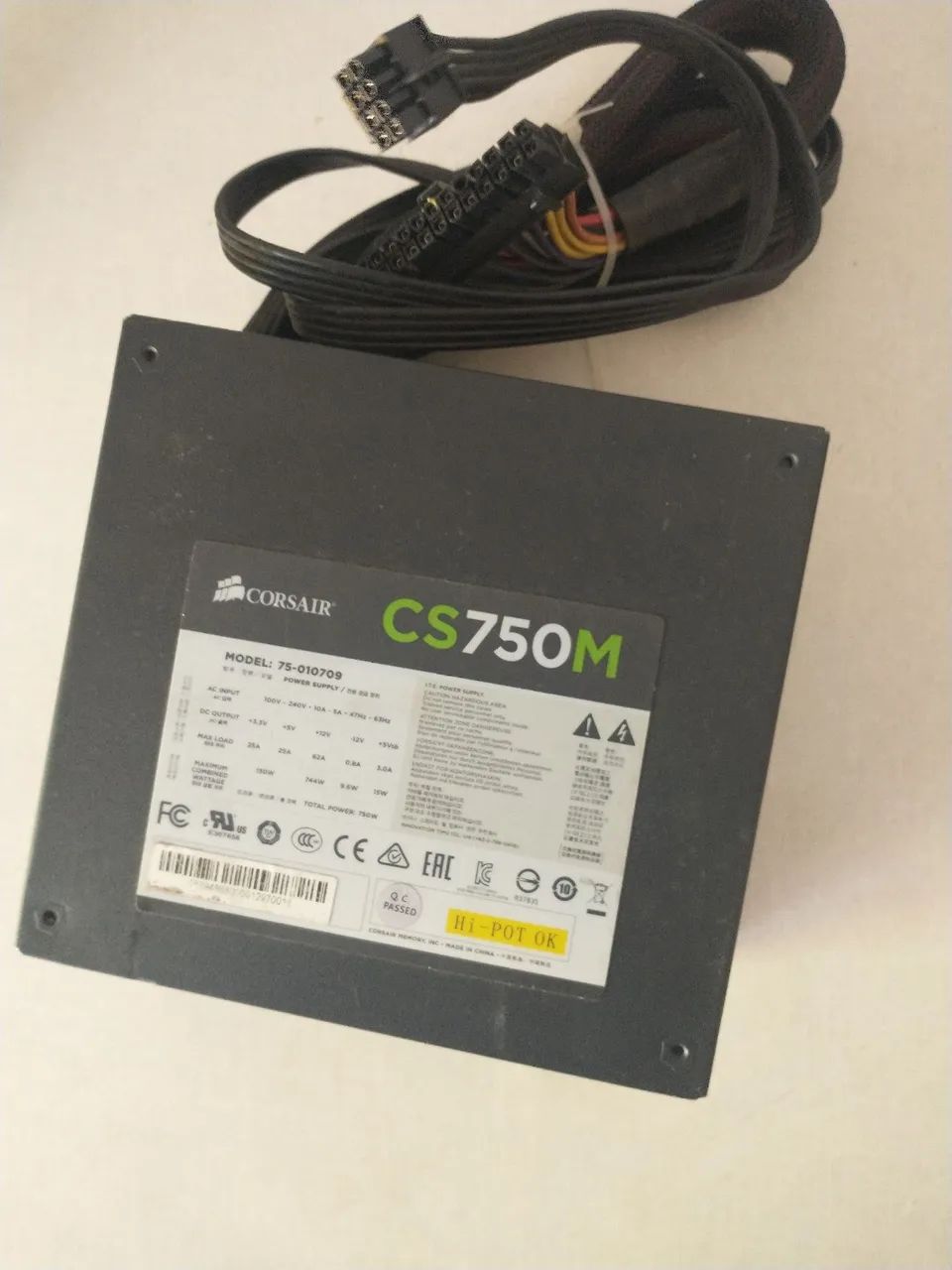 Fonte Corsair CS750M 750W 80plus Gold séries 
