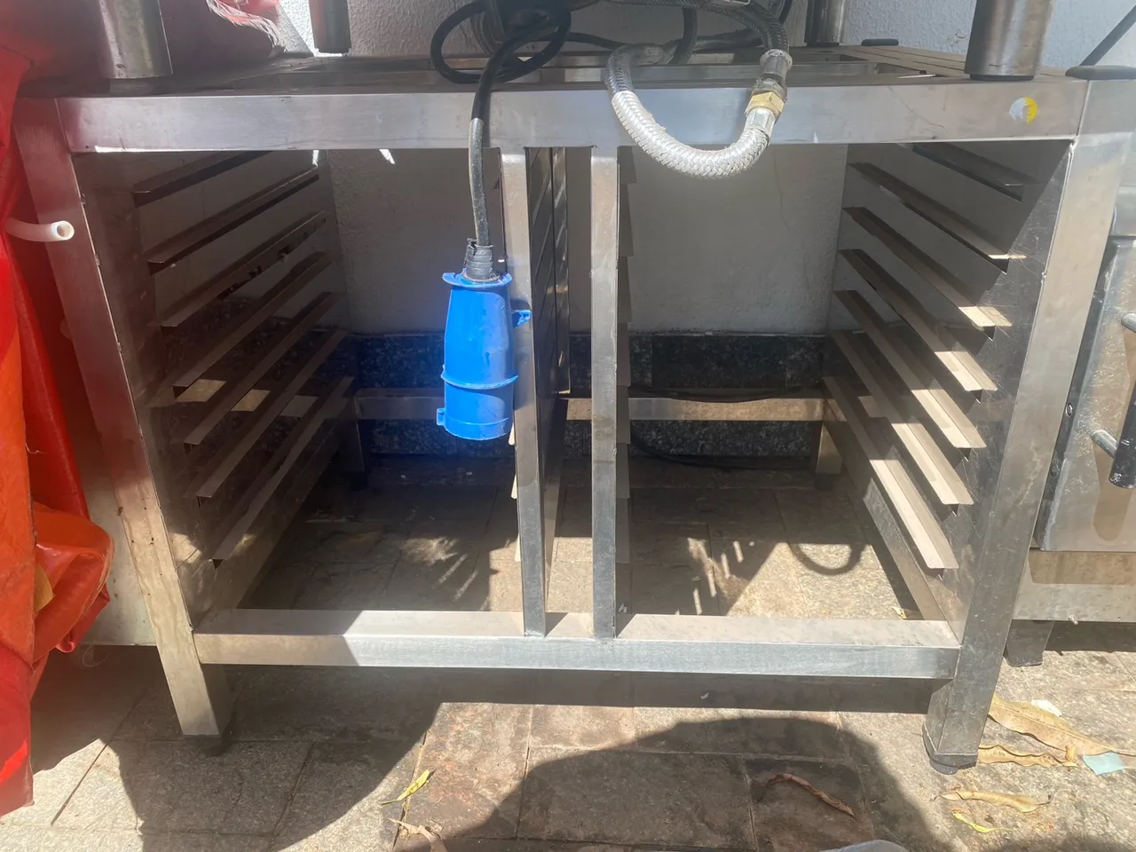 Mesa inox 84cmx63cm para fornos industriais e combinados