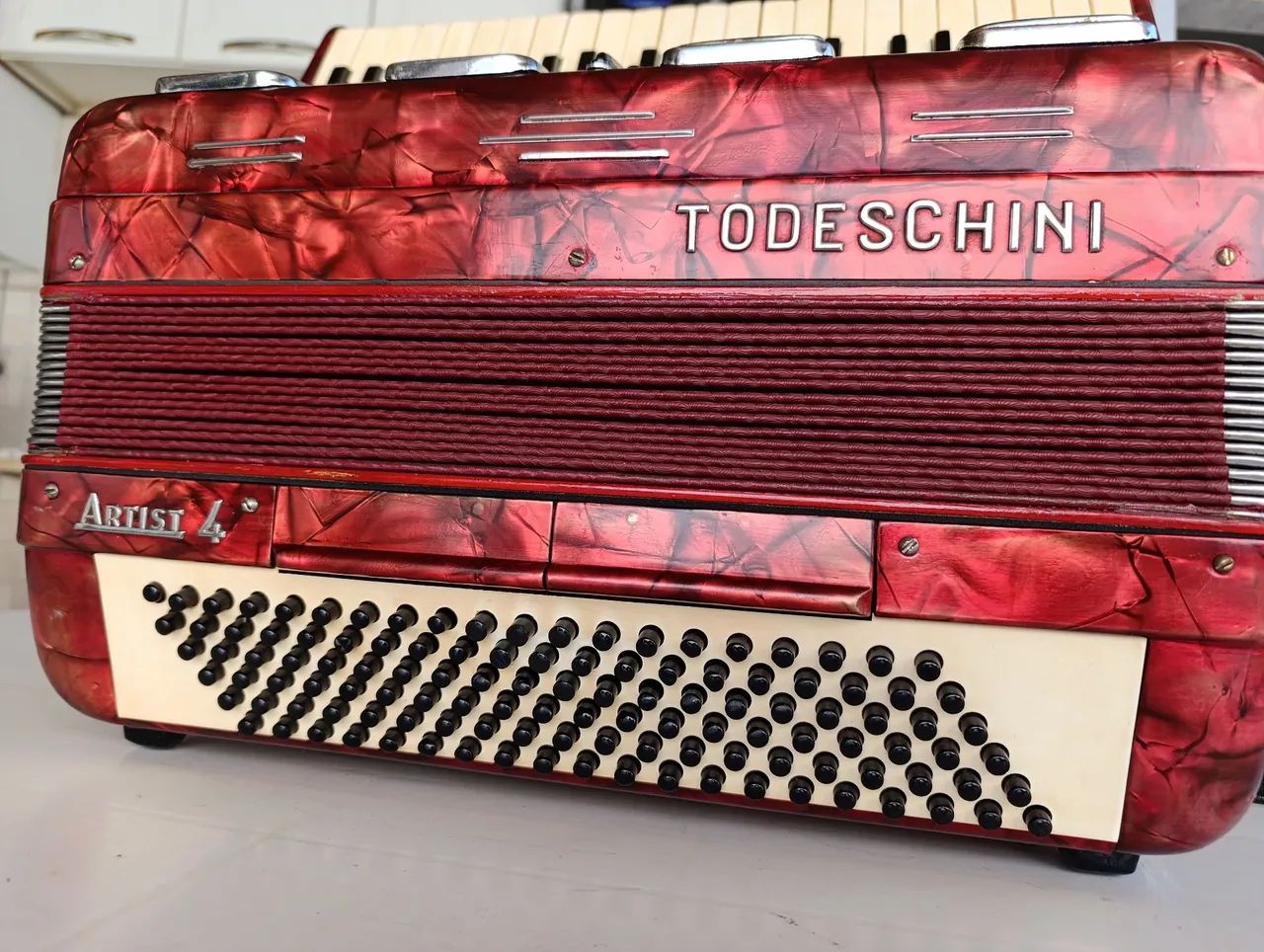 Acordeon,sanfona Todeschini 120 baixos  - Foto 4