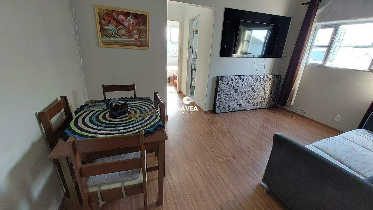 Apartamento para aluguel no Centro em São Vicente.