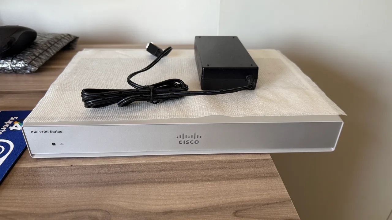 Cisco C1111-4P ISR 1100 Series Roteador - Foto 2