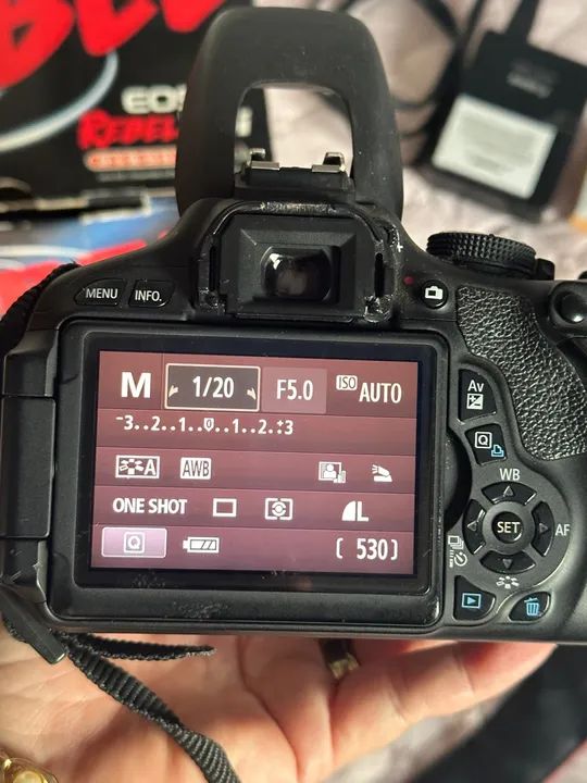 Câmera Canon EOS Rebel T3i - Ótimo estado! - Foto 6