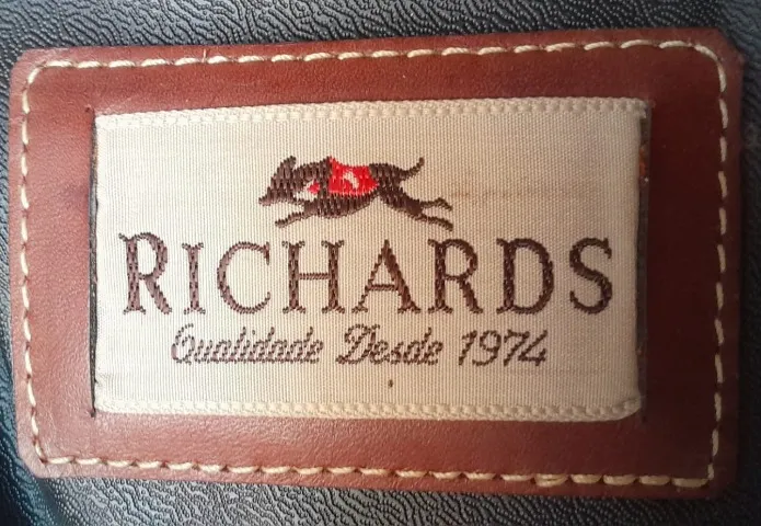 Excêntrico porta gravatas italiano, em nylon e couro natural, feito para a marca Richard's