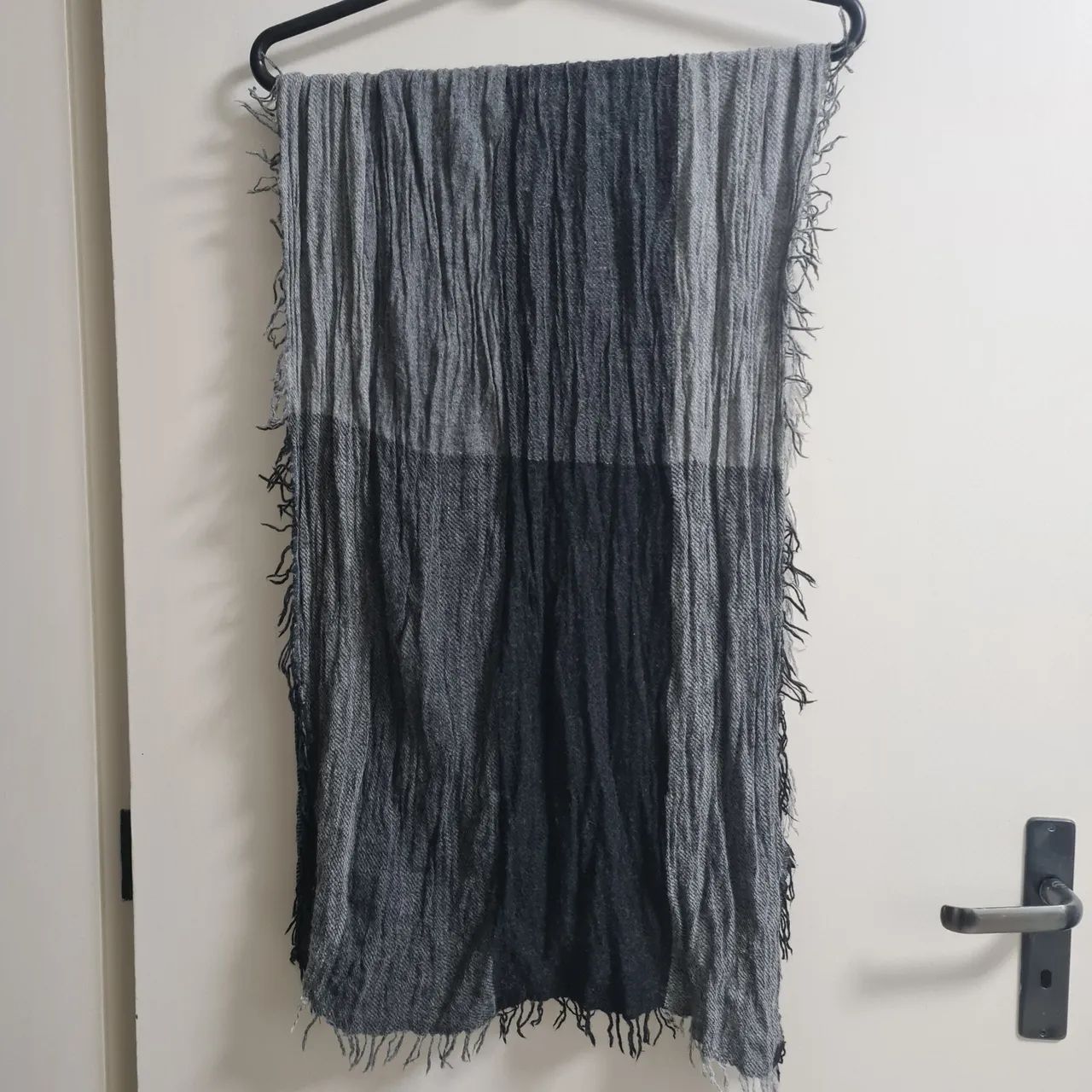 Cachecol BOSS cinza e preto - Foto 3