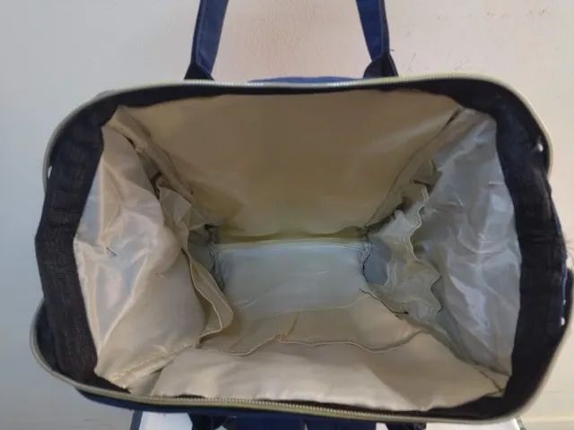 DUAS MOCHILAS FEMININAS USADAS - Foto 2