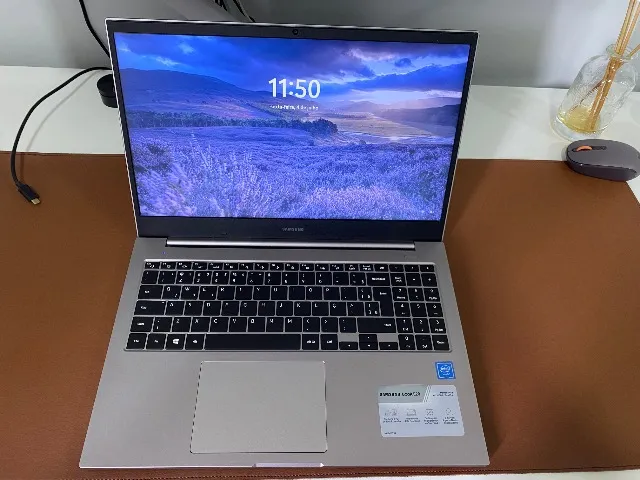 Notebook Samsung Book E20