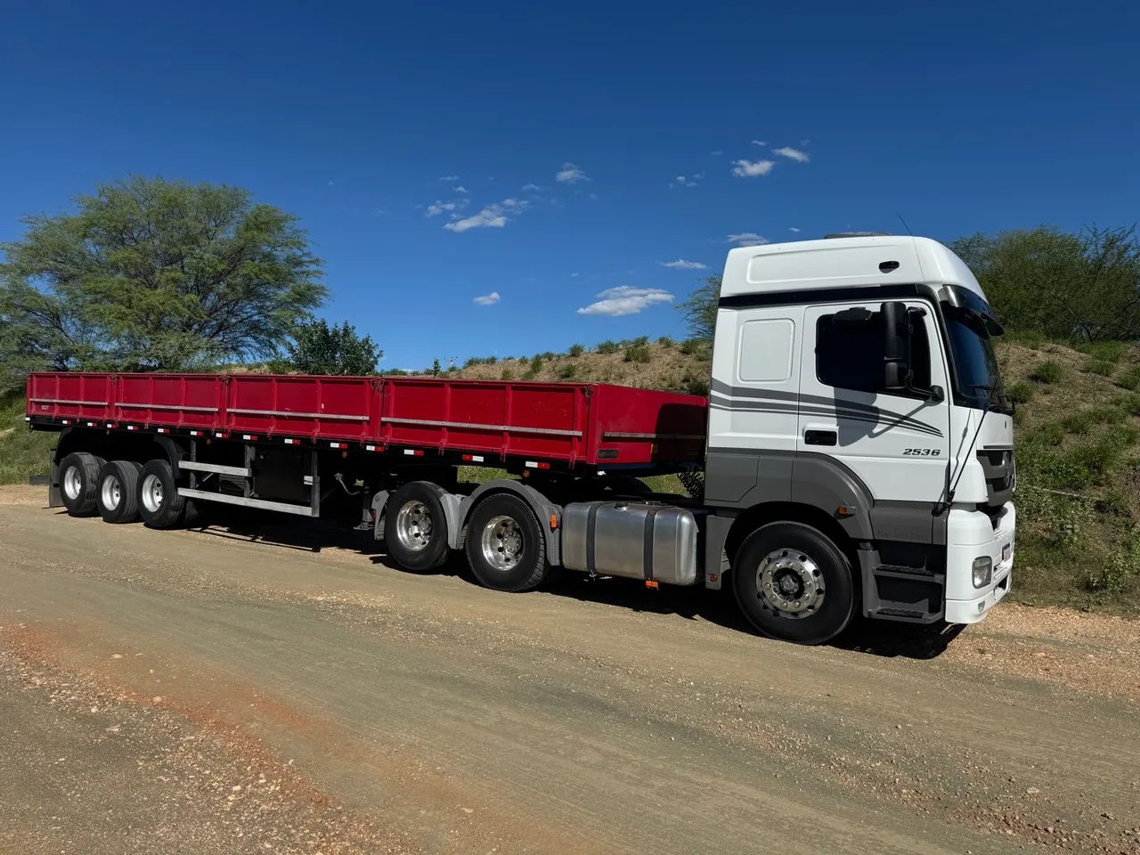 MERCEDES BENS AXOR 2536 + CARRETA LIBRELATO 3 eixos LS - Foto 5