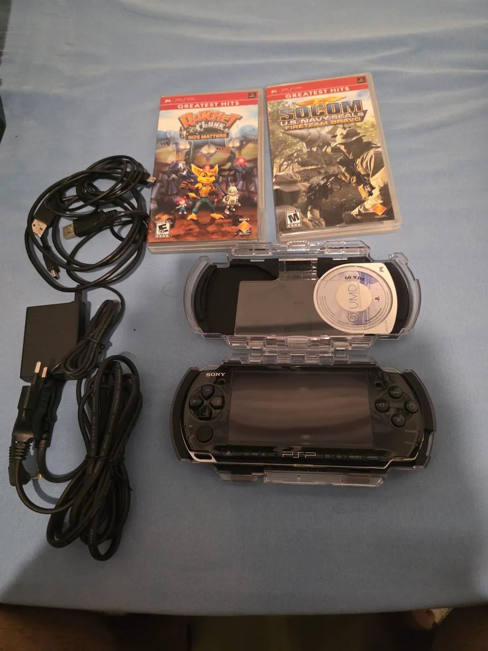 PSP edição especial com 3 jogos - SEM BATERIA - com cartao de