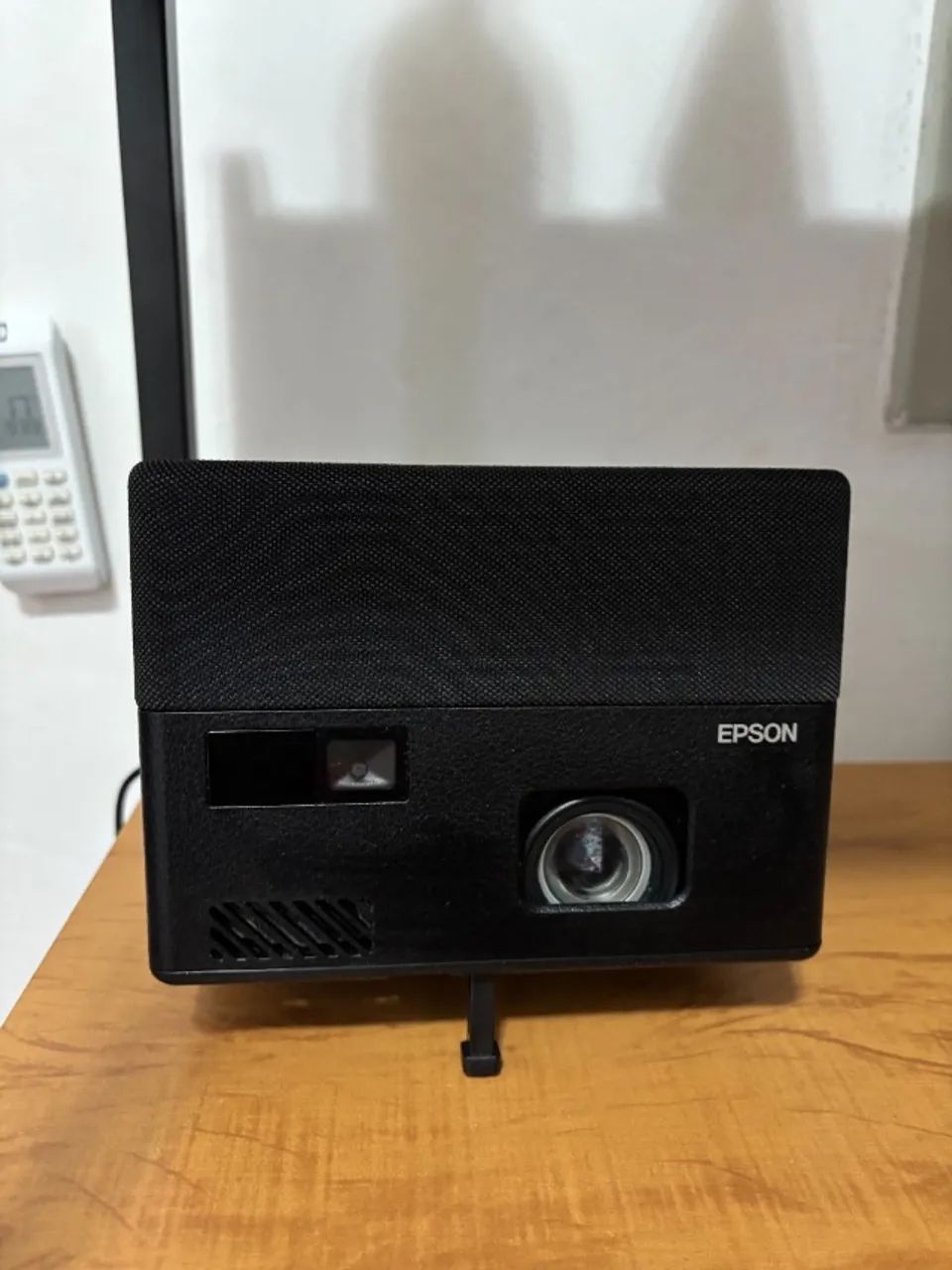  Projetor Epson EF-12 Usado, tela de até 150 polegadas - Acessa os Streamings - Foto 2