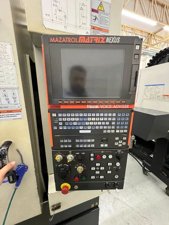 Centro de usinagem Mazak VCN 410A-II - Foto 5