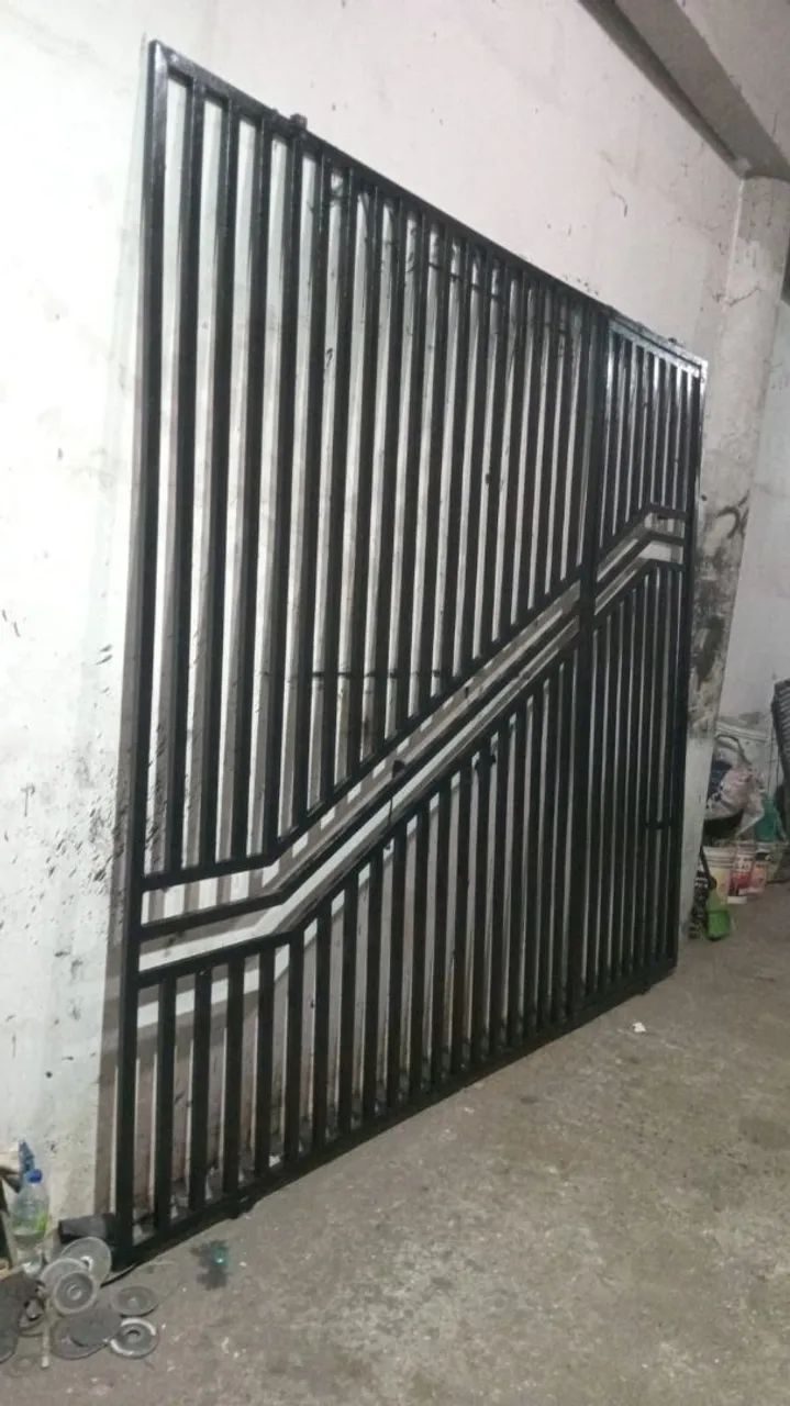 Portão pra garagem de correr com social semi-novo completo entrego grátis  - Foto 3
