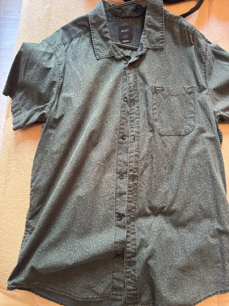 Camiseta RVCA