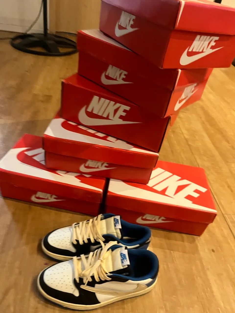 Jordan 1 low Travis Scott cores  - Foto 2
