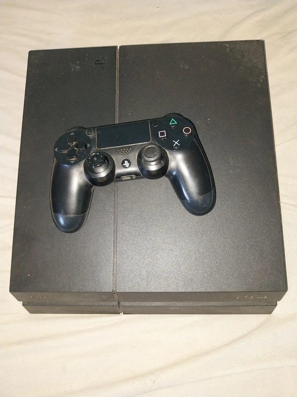 PlayStation 4 (PS4) com Controle - Ótimo Estado