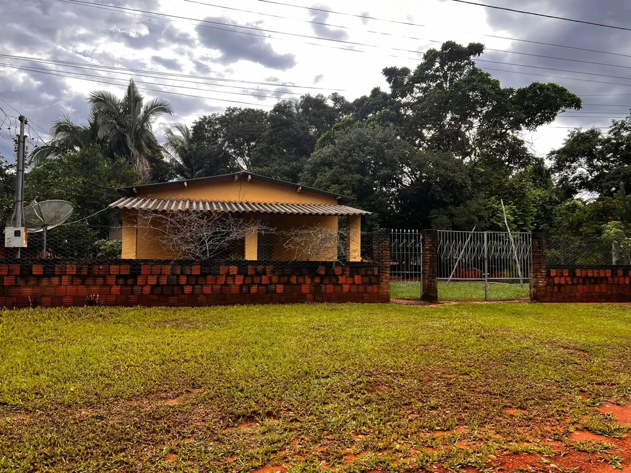 Imóvel para venda possui 1200 metros quadrados com 3 quartos em Centro - Aquidauana - MS