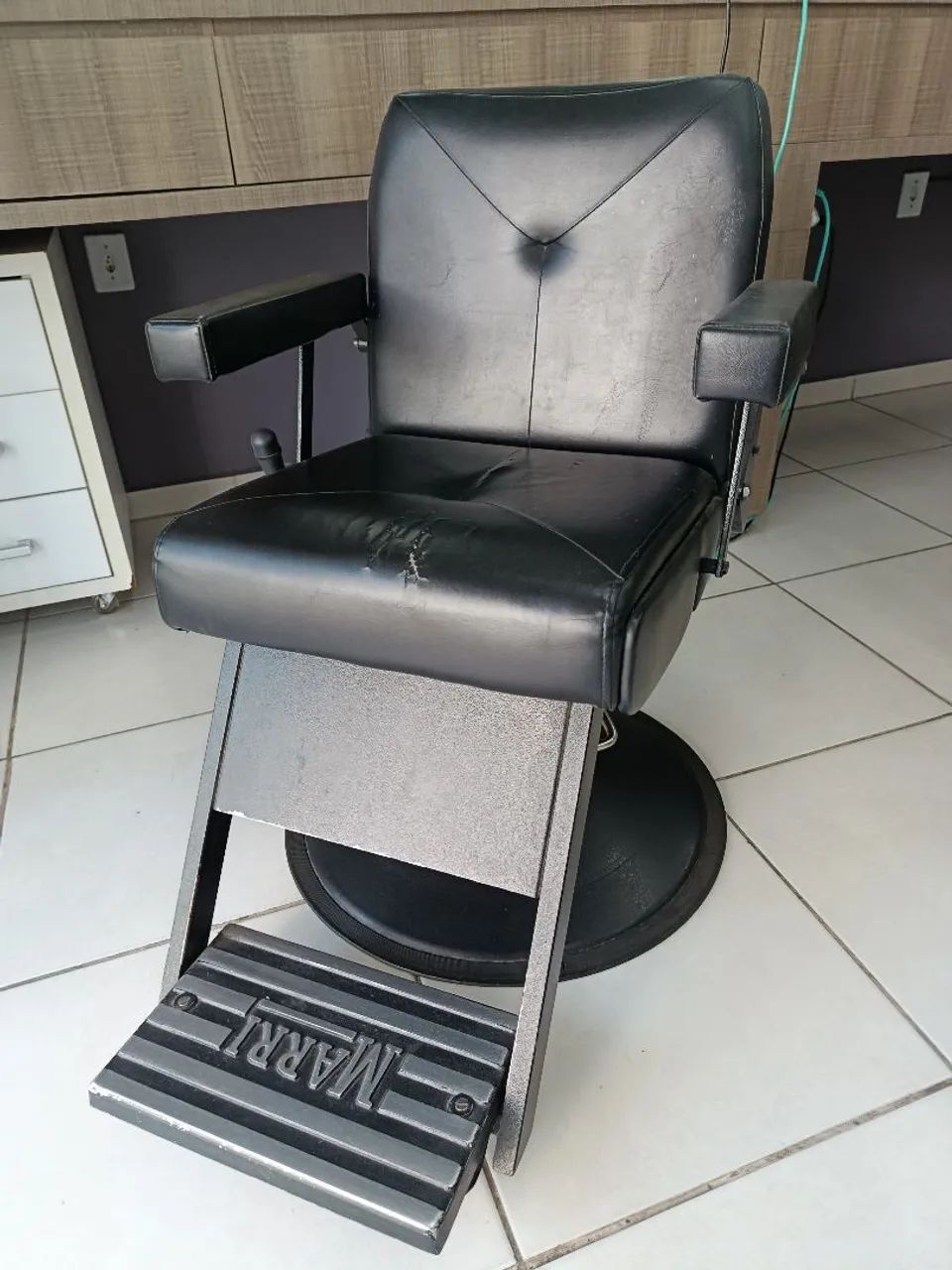 Cadeiras para Barbearia e salão de beleza. - Foto 3