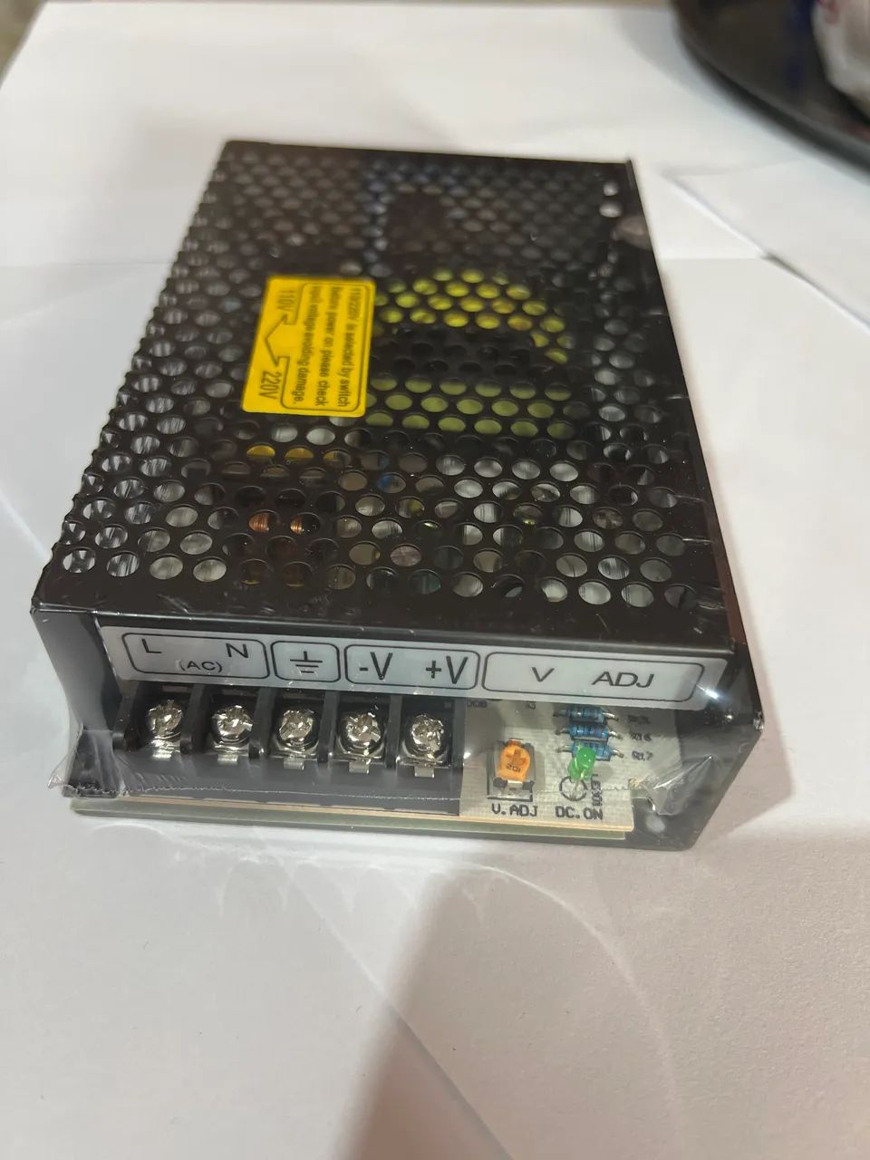 Fonte chaveada colmeia BHS 24v ~ 2.1A 50w 