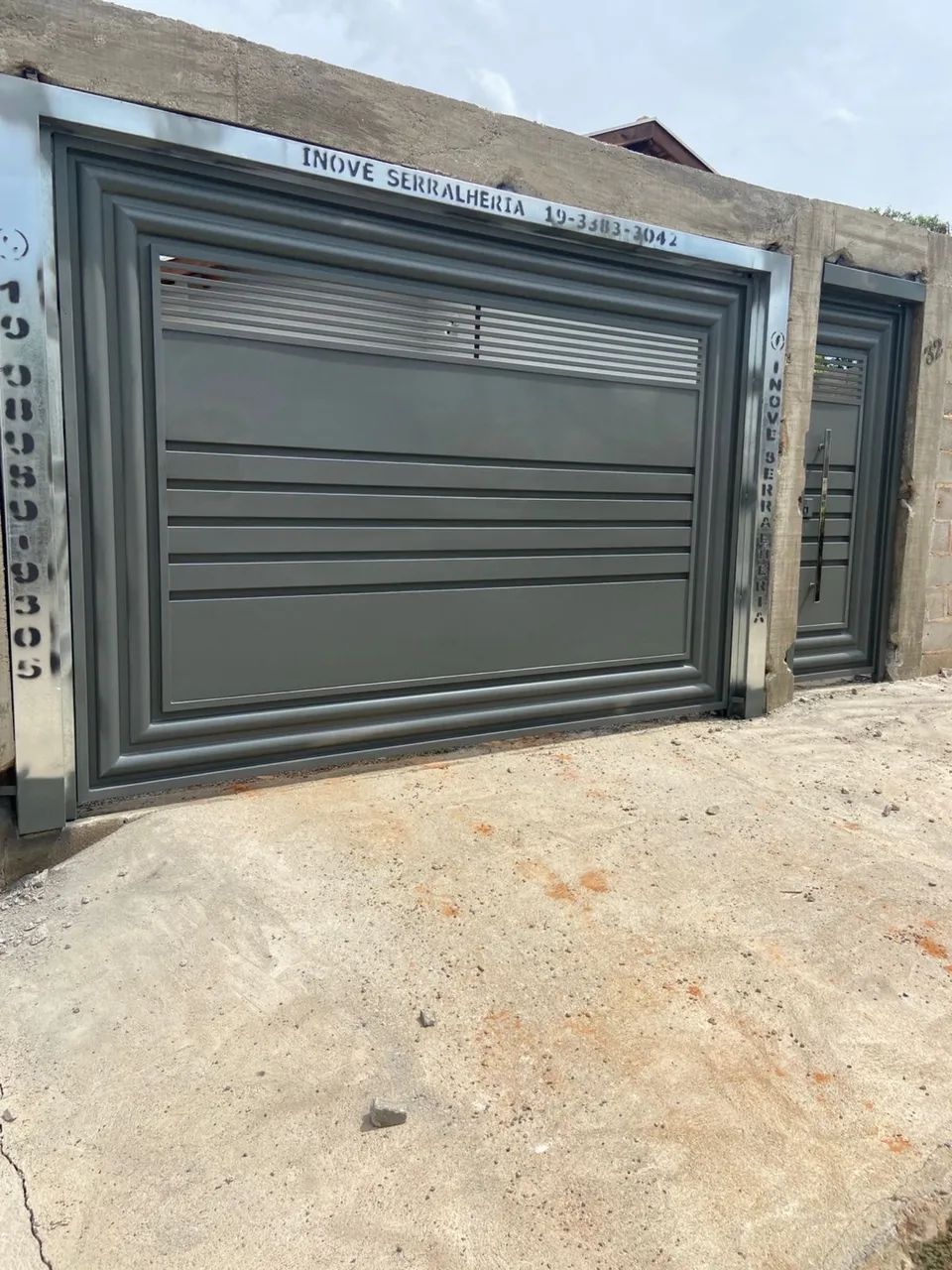 Portões em aço 64840815245571123