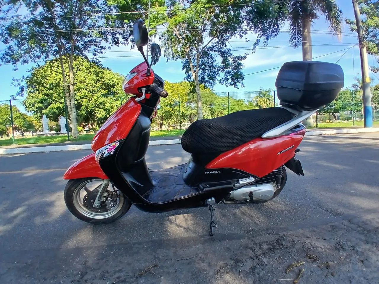 Scooter Honda muito nova