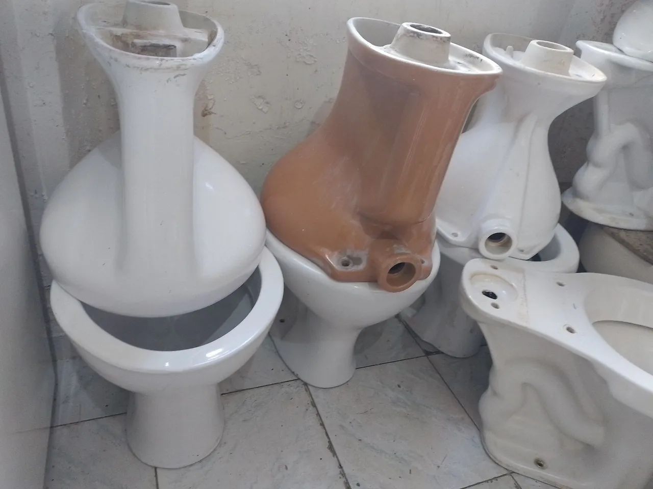 Vaso sanitário normal  40$ vaso sanitário acoplado  50$ SEM CAIXA. - Foto 3