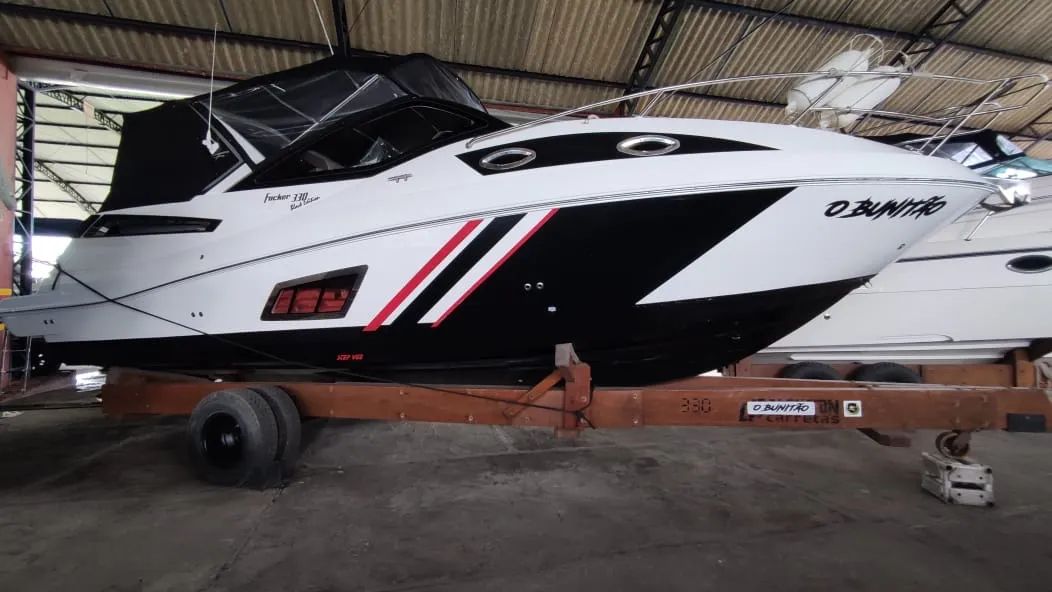 LANCHA FOCKER 330 Black Editon